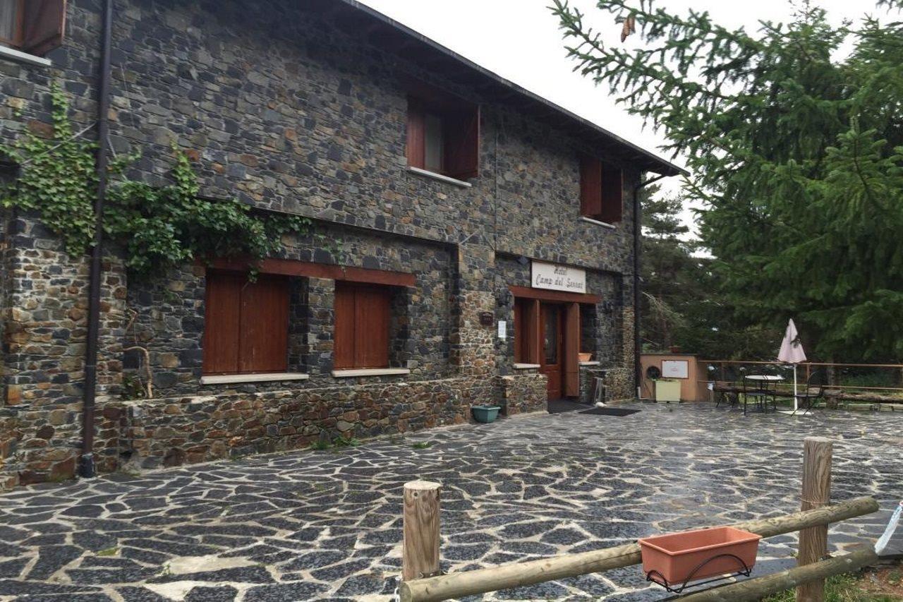 Hotel Camp Del Serrat Les Escaldes Bagian luar foto